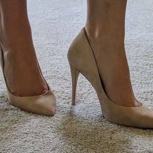 Steve Madden Daisie Nude Suede Pumps Heels SZ 10